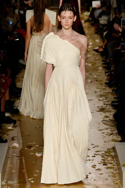 Look 55